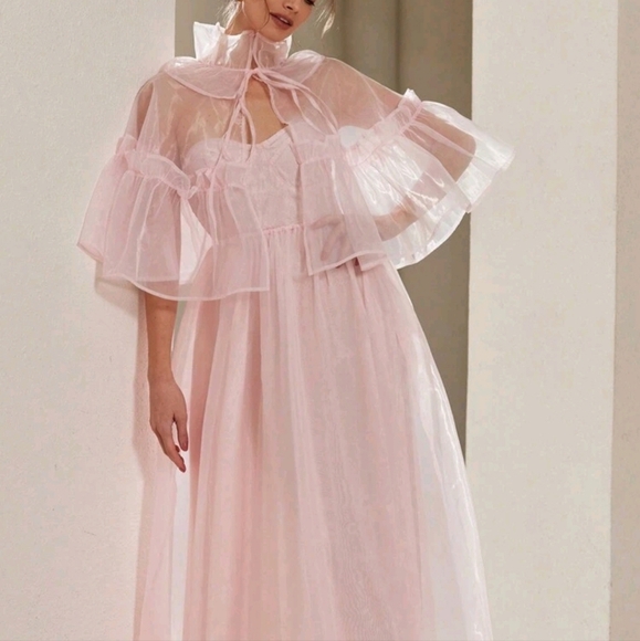 Palace Style Vintage Romantic Woman's 2-Piece Set: Flowy Organza Long Dress - Picture 3 of 5